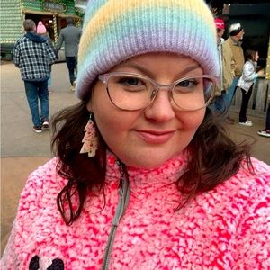 Meet your Posher, Joy